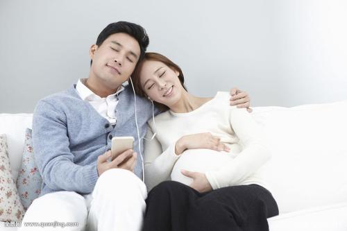 ·¨¹úÖøÃû·þ×°Éè¼ÆÊ¦Æ¤¶û¡¤¿¨µ¤ÊÅÊÀ ÏíÄê98Ëê